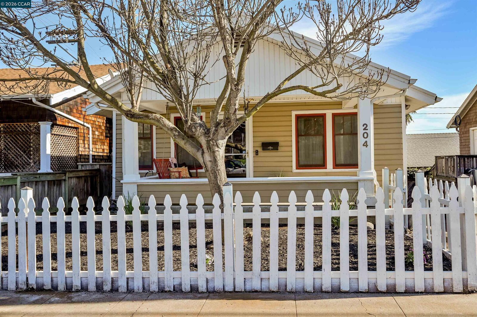 Property Photo:  204 Alameda St  CA 94590 