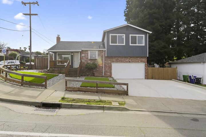 Property Photo:  3287 Kelly Street  CA 94541 