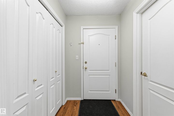 Photo de la propriété: 9640 105 Street NW 201 AB T5K 0Z7