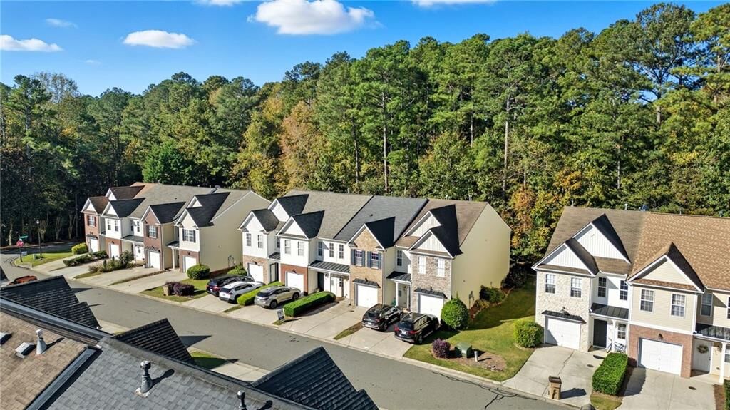 Property Photo:  2913 Greyhawk Lane  GA 30040 