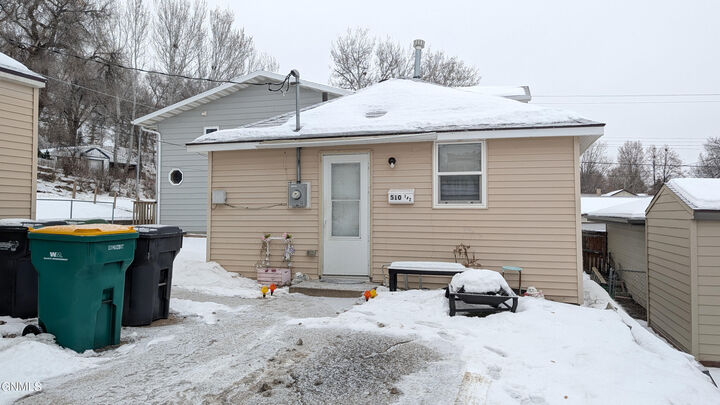 Property Photo: 510 3rd Avenue NW +510 1/2 ND 58554