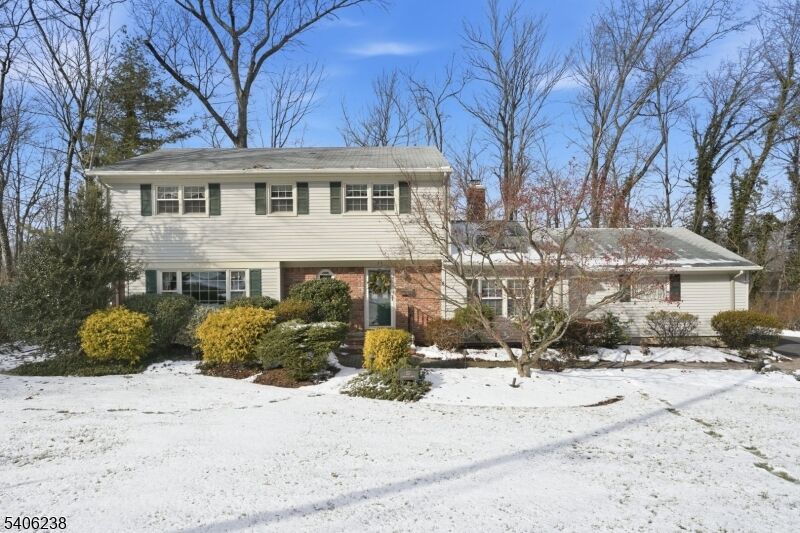 Property Photo: 33 Yarmouth Dr NJ 07974