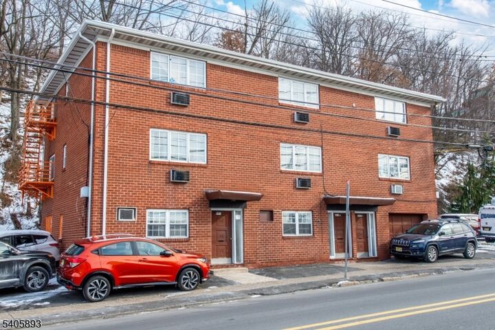 Property Photo:  601 Fairview Ave  NJ 07022 