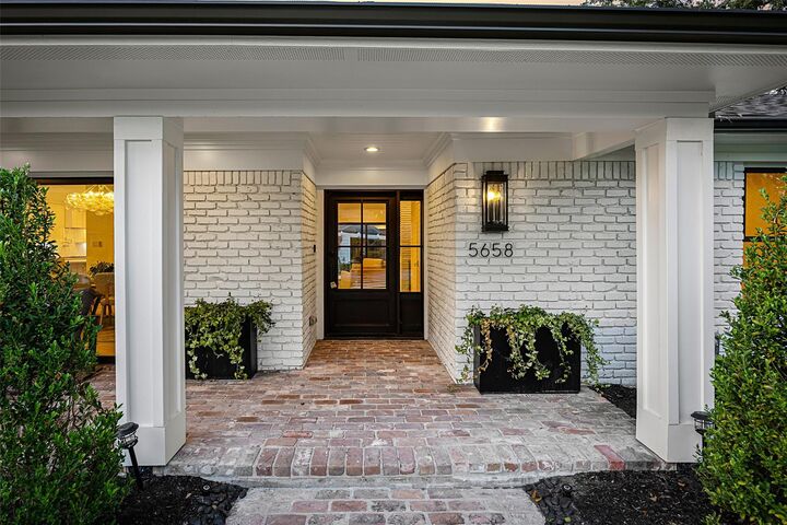 Property Photo:  5658 Del Monte Drive  TX 77056 