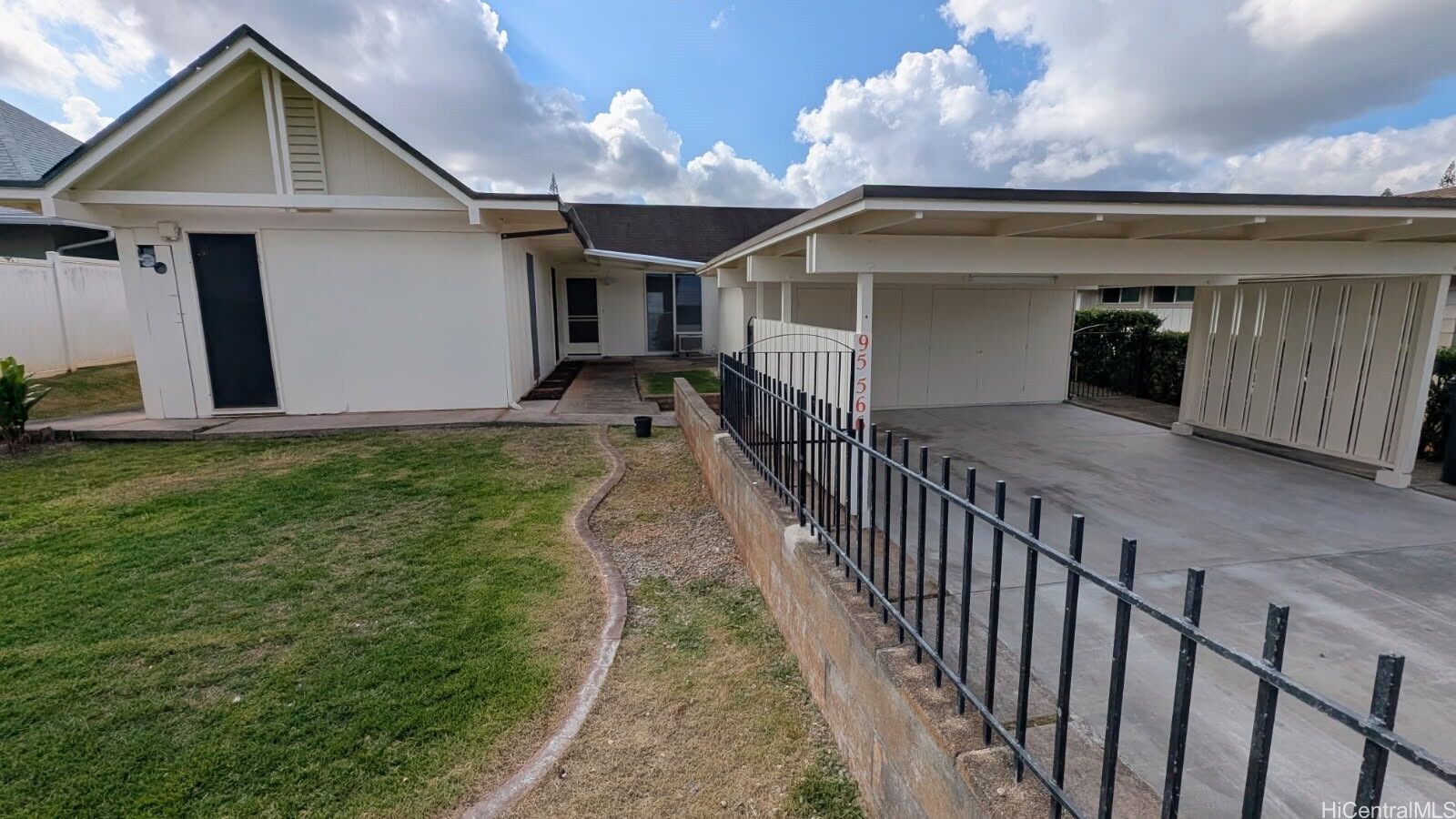 Property Photo: 95-566 Kanamee Streets HI 96789