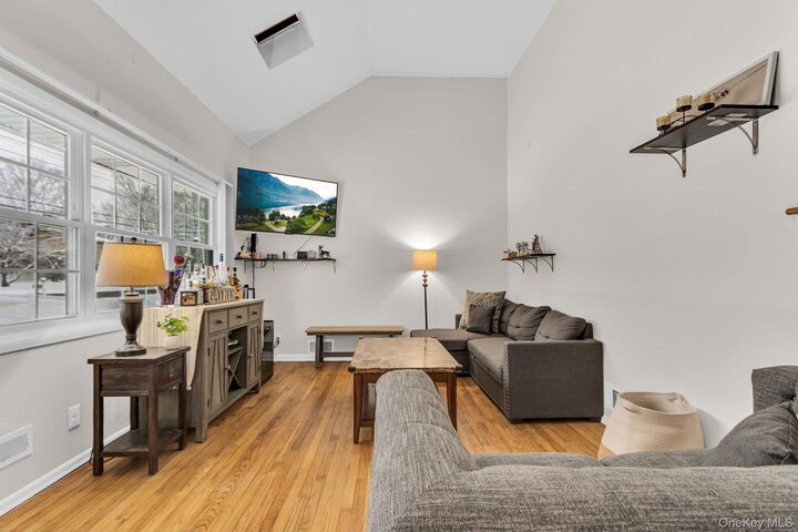 Property Photo:  963 Fox Meadow Road  NY 10598 