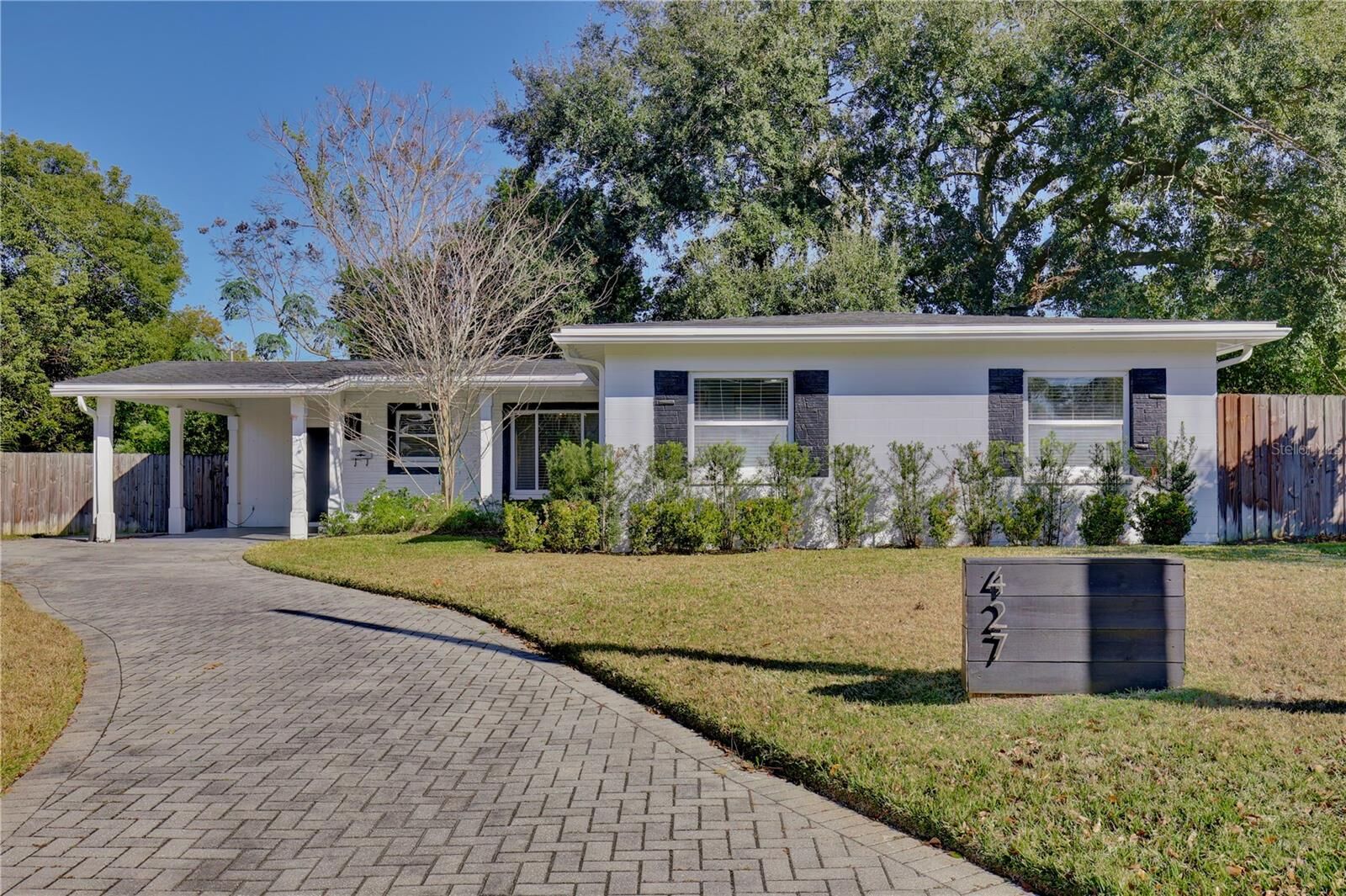 Property Photo:  427 Sunglow Court  FL 32803 