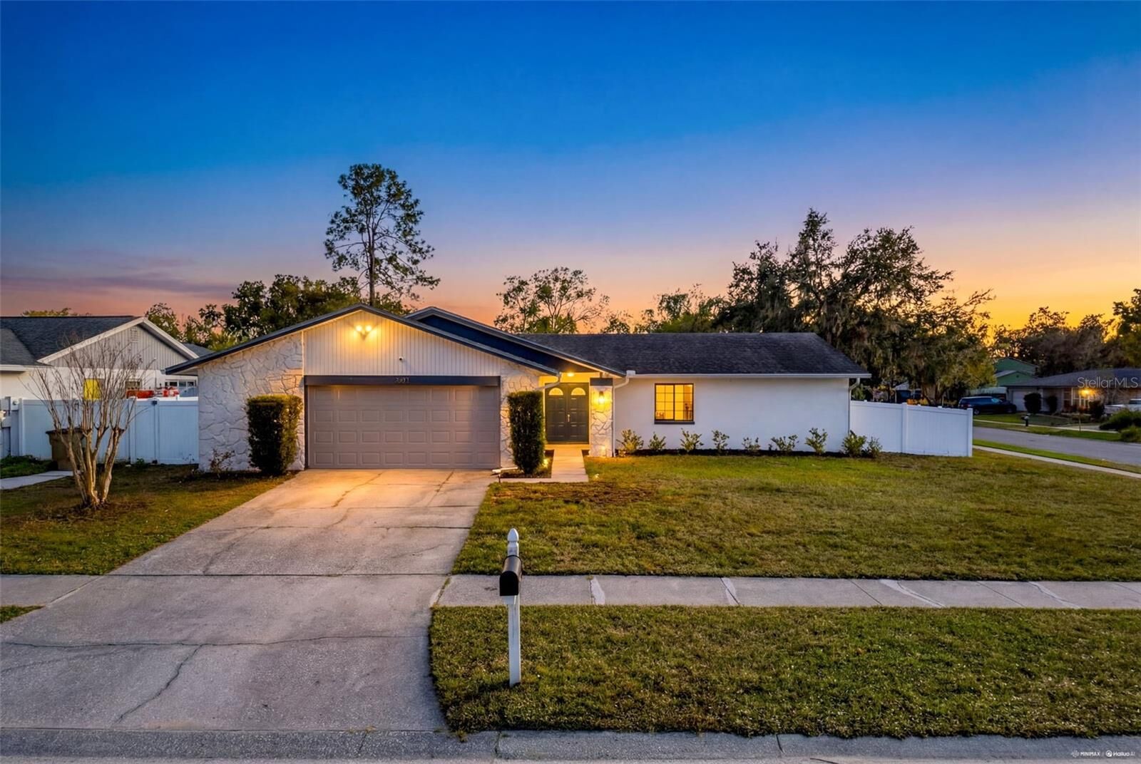 Property Photo:  7813 River Ridge Drive  FL 33637 