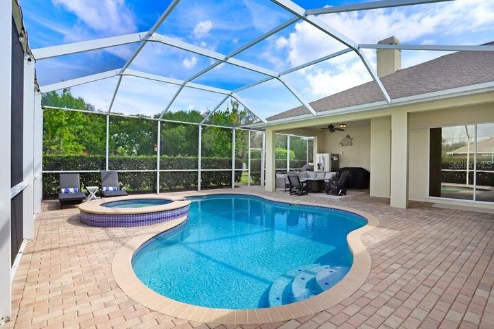 Property Photo: 7709 Kenia Meadows Lane FL 33556