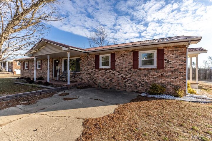 Property Photo:  109 Lynn Street  MO 63801 