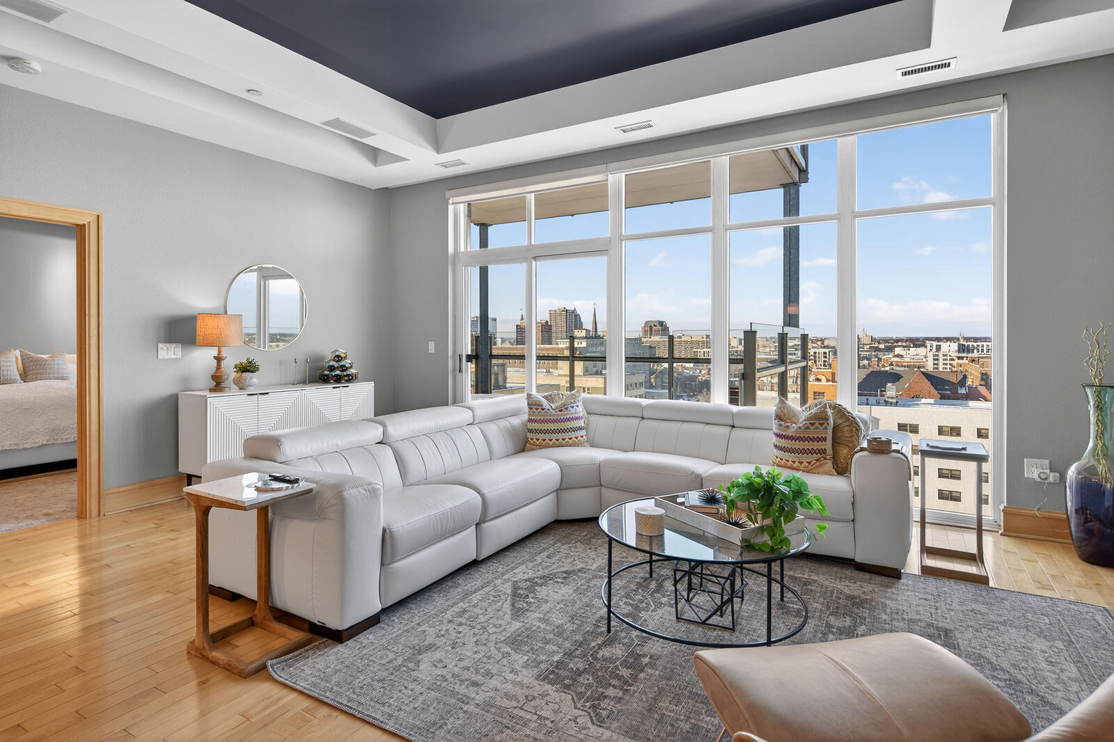 Property Photo: 1313 N Franklin Pl WI 53202
