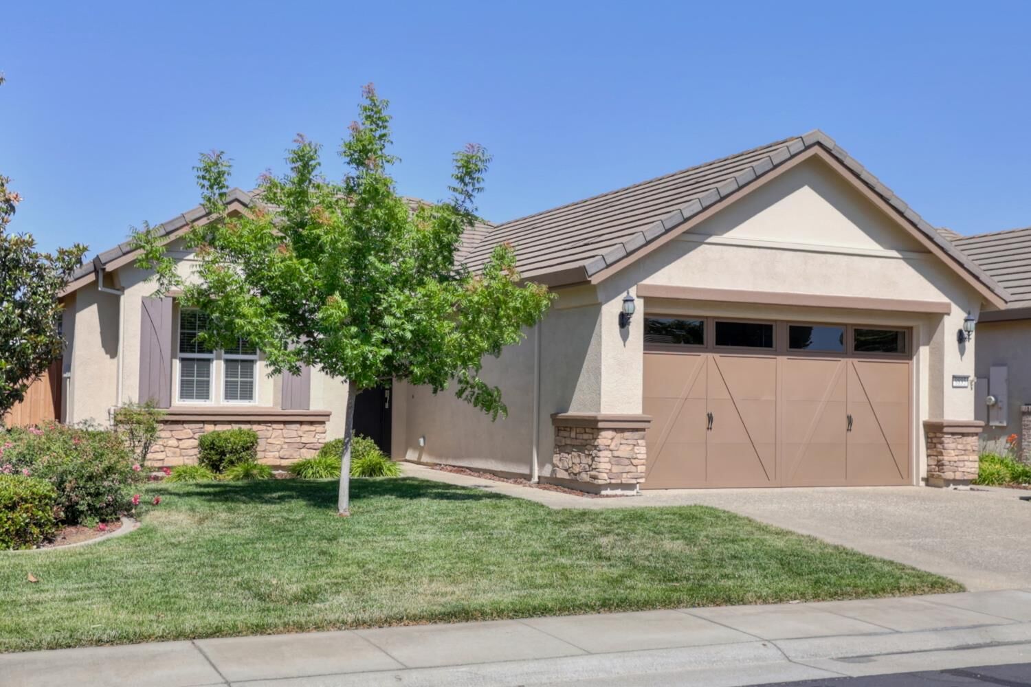 Property Photo:  9895 Sheffield Way  CA 95757 