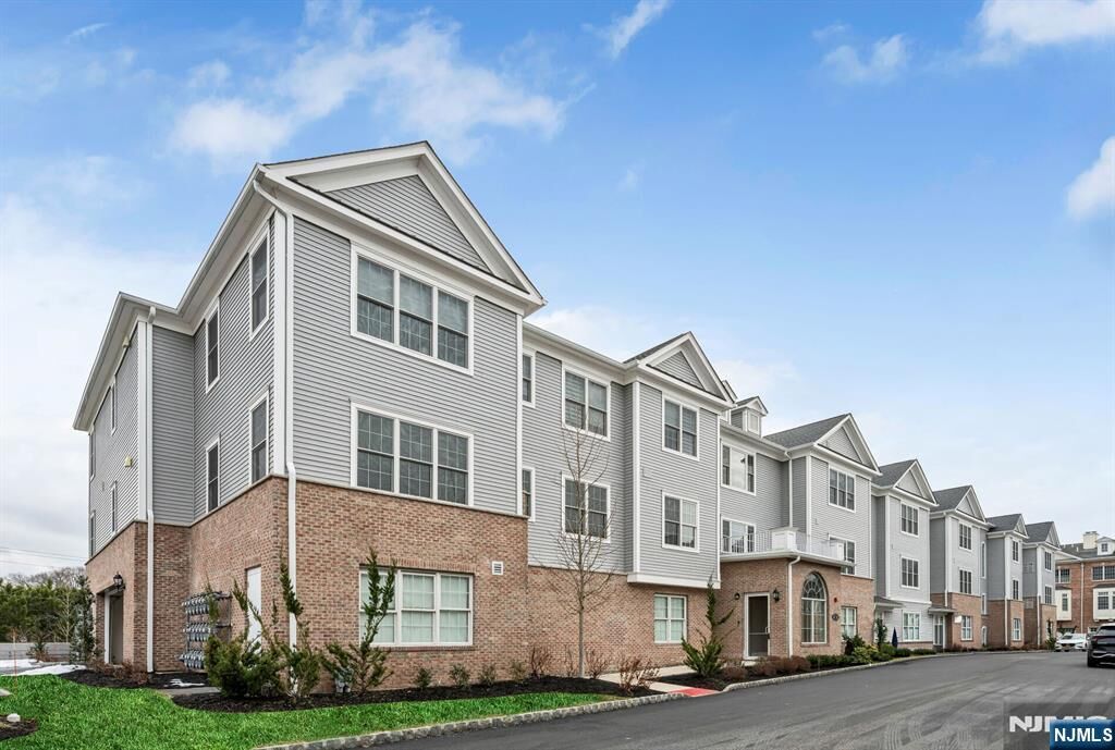 Property Photo:  5309 Rio Vista Lane  NJ 07647 