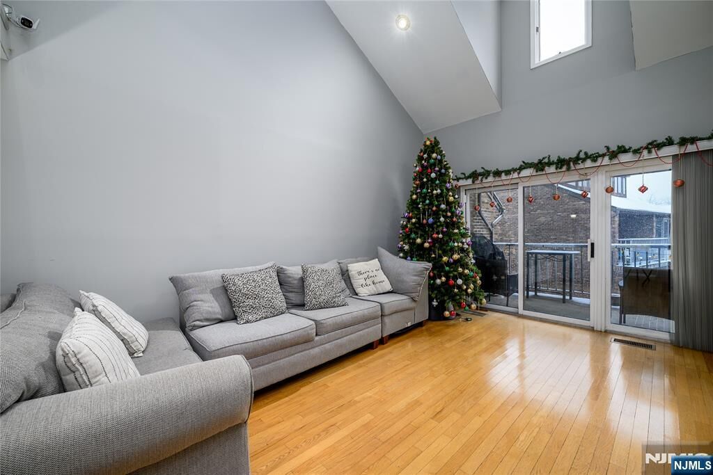 Property Photo: 900 Valley Road D010 NJ 07013