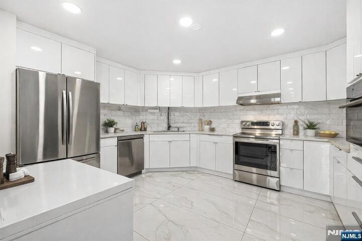 Property Photo:  427 Harmon Cove Tower  NJ 07094 