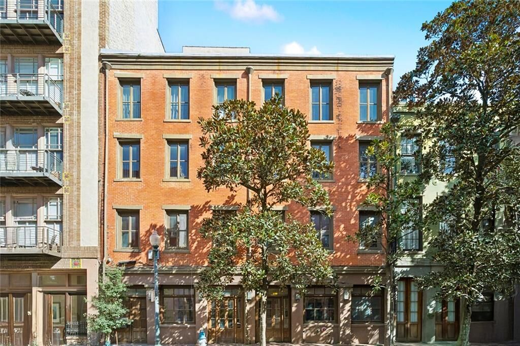 Property Photo:  433 Gravier Street 1  LA 70130 