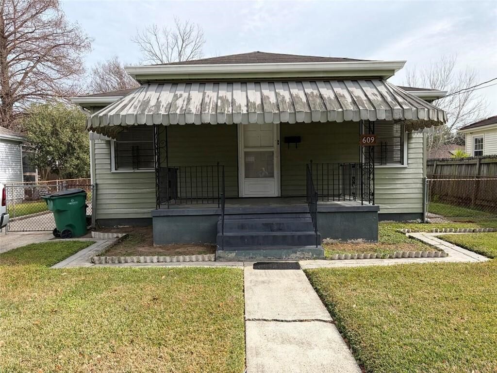 Property Photo:  609 Carol Drive  LA 70121 