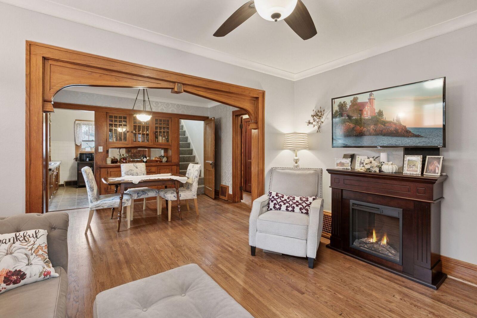 Property Photo:  958 James Avenue  MN 55102 