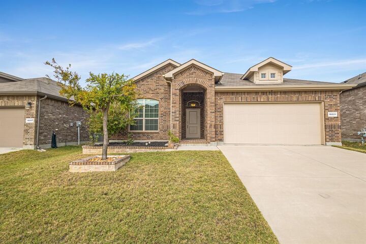Property Photo: 16021 Tottenhall Pass TX 76247