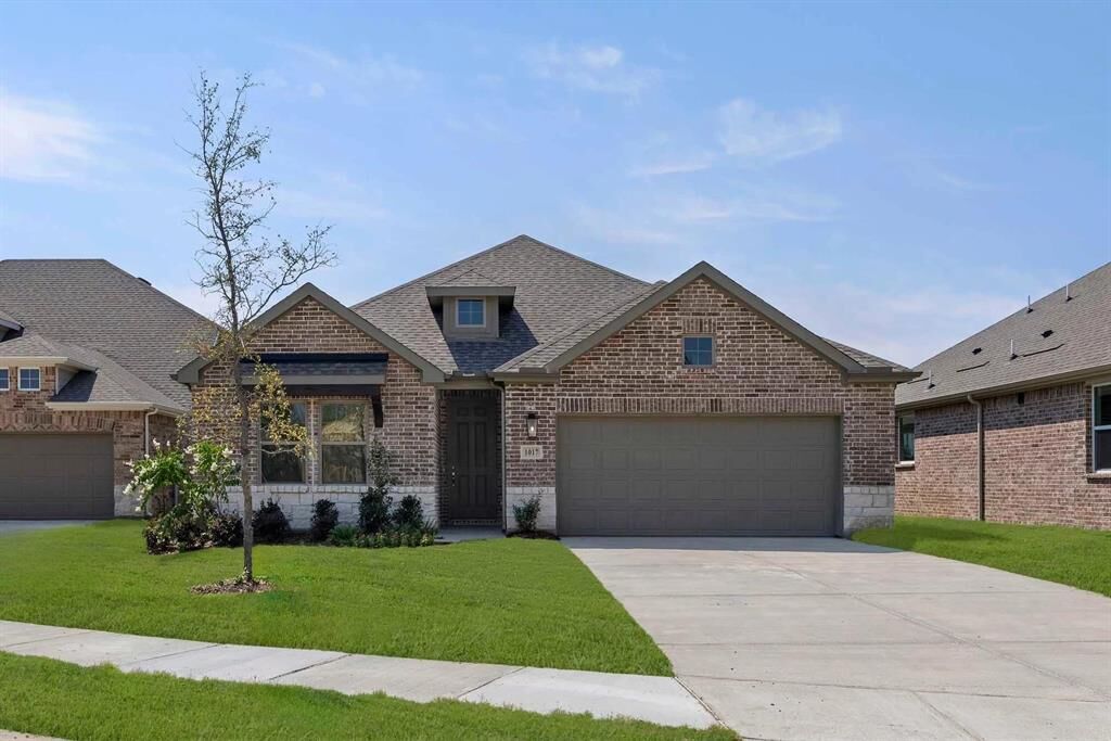 Property Photo: 1017 Colgate Circle TX 75407