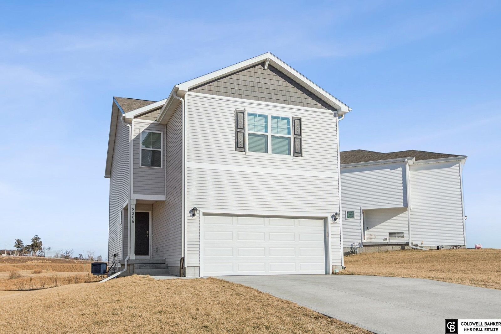 Property Photo: 9306 Reynolds Street NE 68122