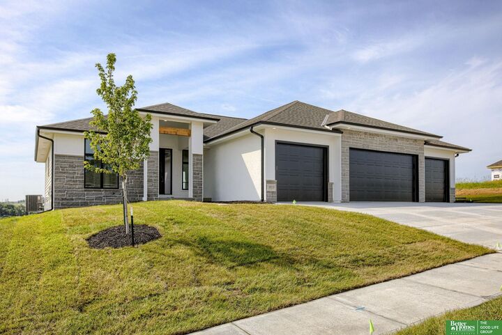 Property Photo:  10643 S 101st Avenue Circle  NE 68046 