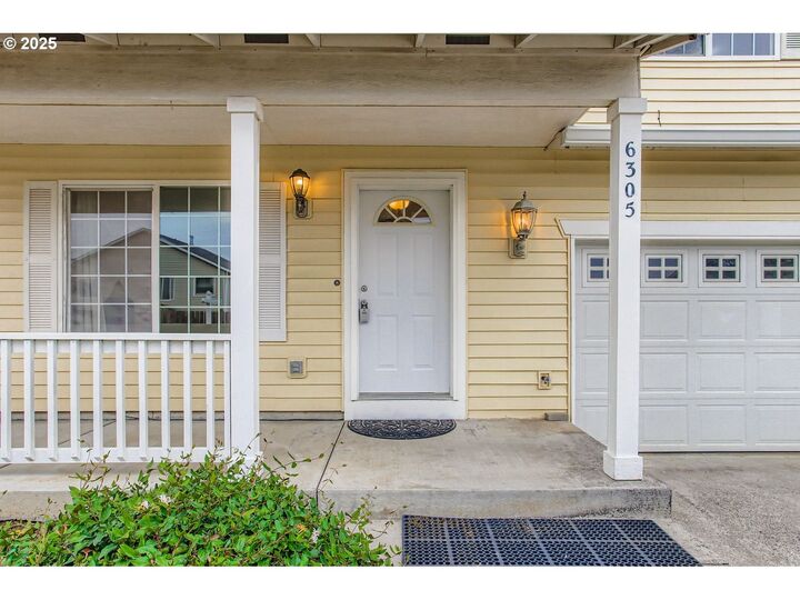 Property Photo:  6305 NE 56th Ave  WA 98661 