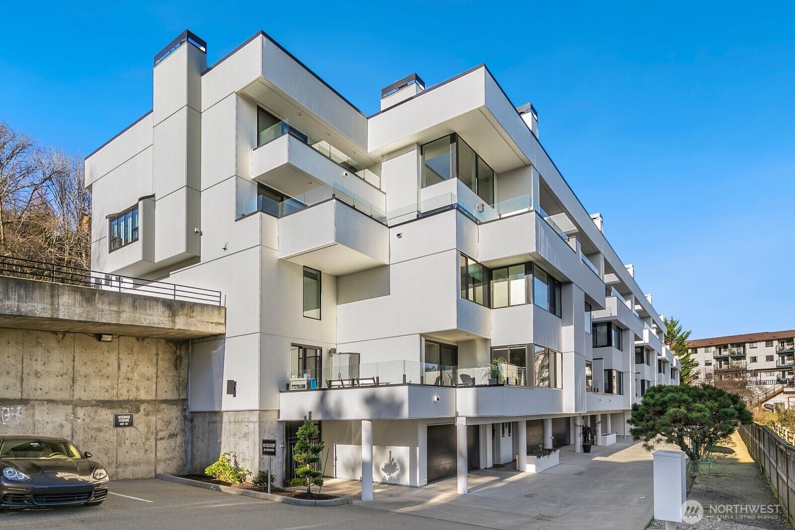 Property Photo:  2410  Aurora Avenue N 106  WA 98109 