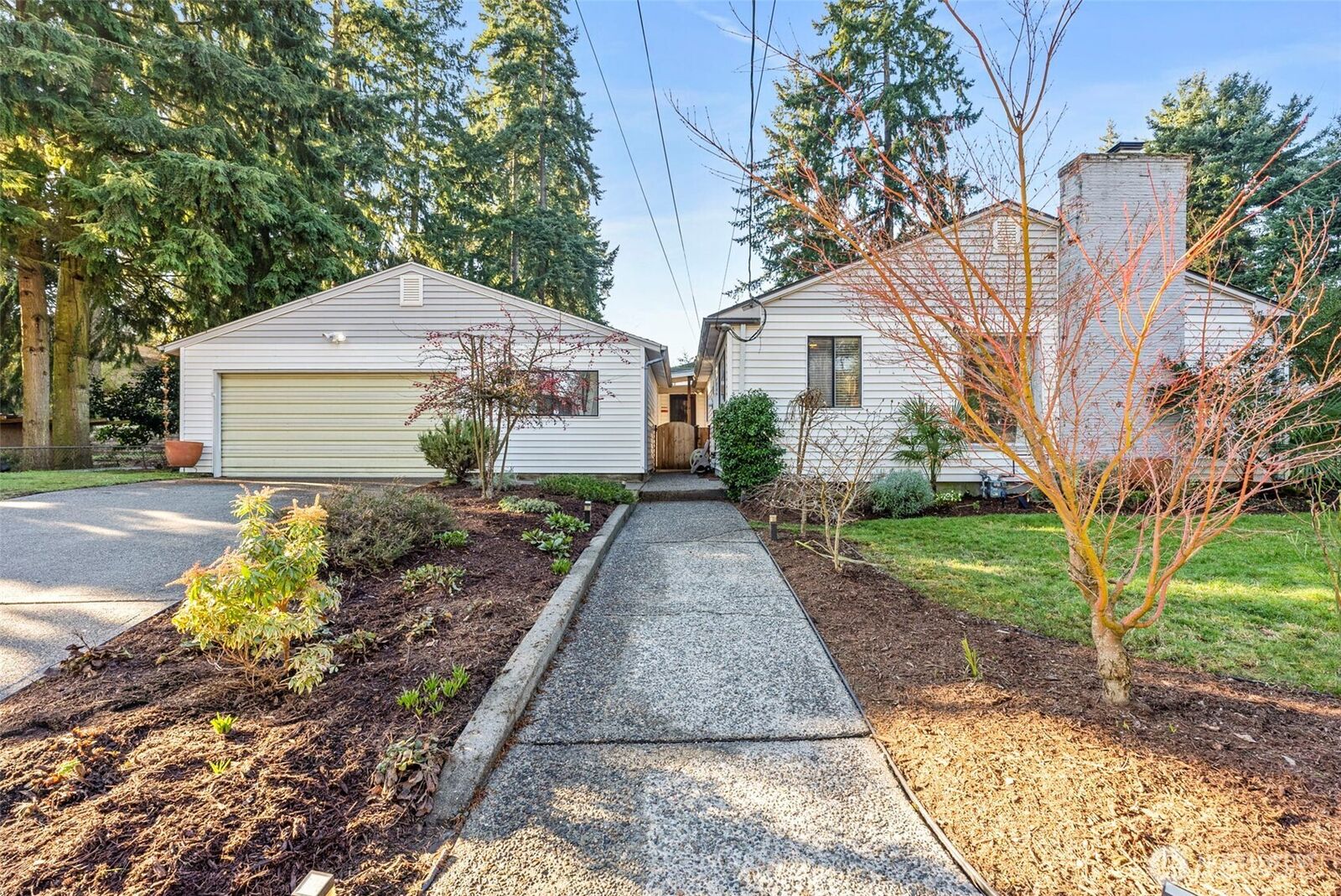 Property Photo: 702 Yale Street WA 98466