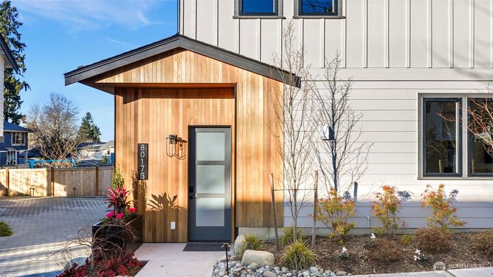 Property Photo:  8017  126th Avenue NE B  WA 98033 