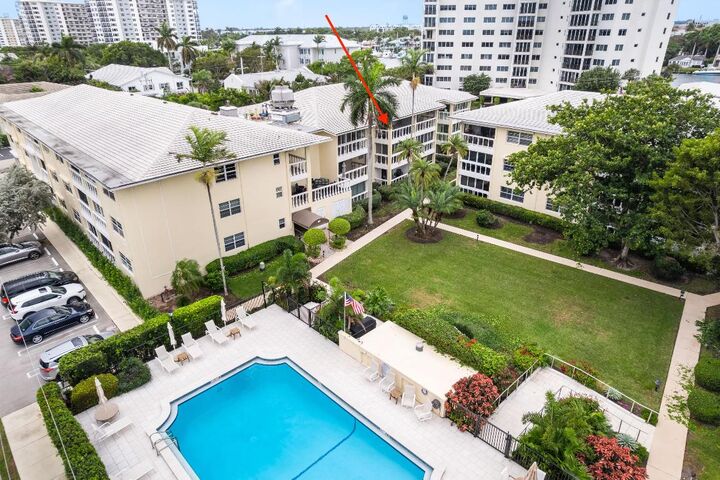 Property Photo:  80 Venetian Drive 305S  FL 33483 