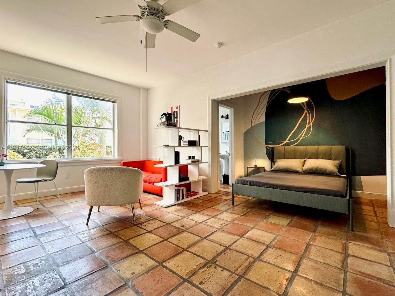 Property Photo: 900 16th St 109 FL 33139