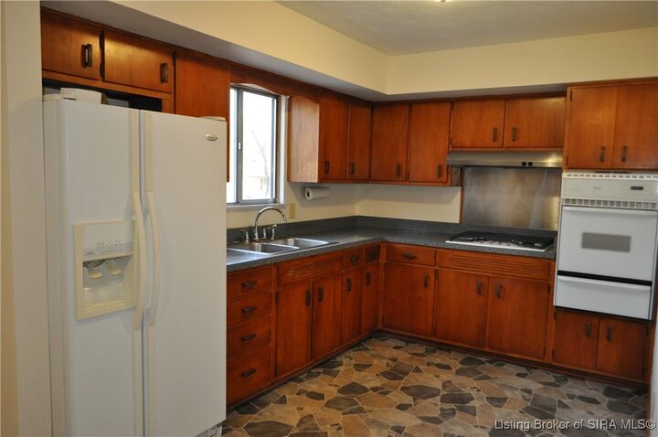 Property Photo:  510 Circle Drive  IN 47172 
