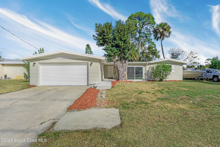 Property Photo:  220 Alhambra Street  FL 32780 