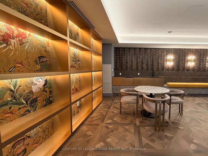 Photo de la propriété:  5 Lakeview Avenue 701  ON M6J 0H3 