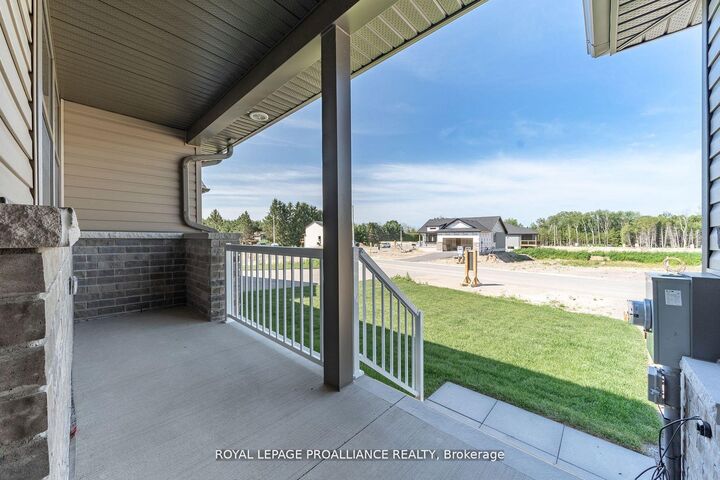Property Photo: 33 Clayton John Avenue ON K0K 1H0