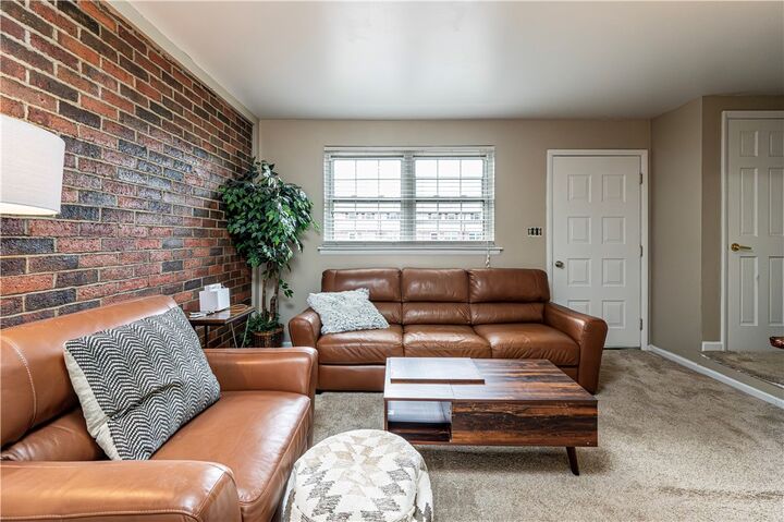 Property Photo:  384 Northgate Dr T  PA 15613 