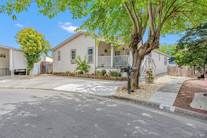 Property Photo:  817 Corte Azul Court  CA 94928 