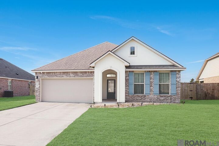 Property Photo:  13800 Wincrest Dr  LA 70785 