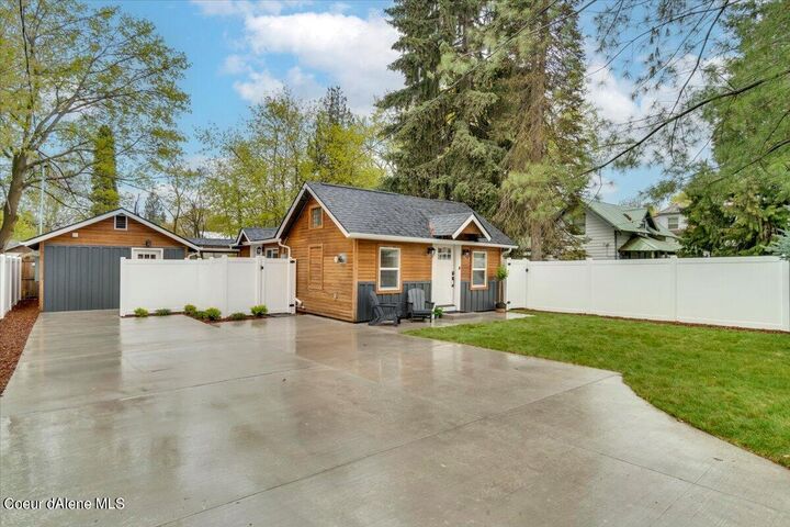 Property Photo: 302 W Linden Ave ID 83814