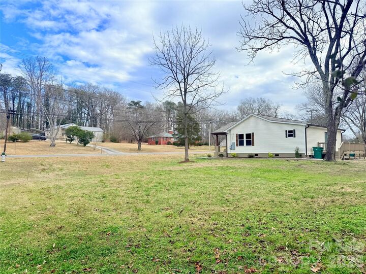 Property Photo:  706 S Salisbury Avenue  NC 28159 