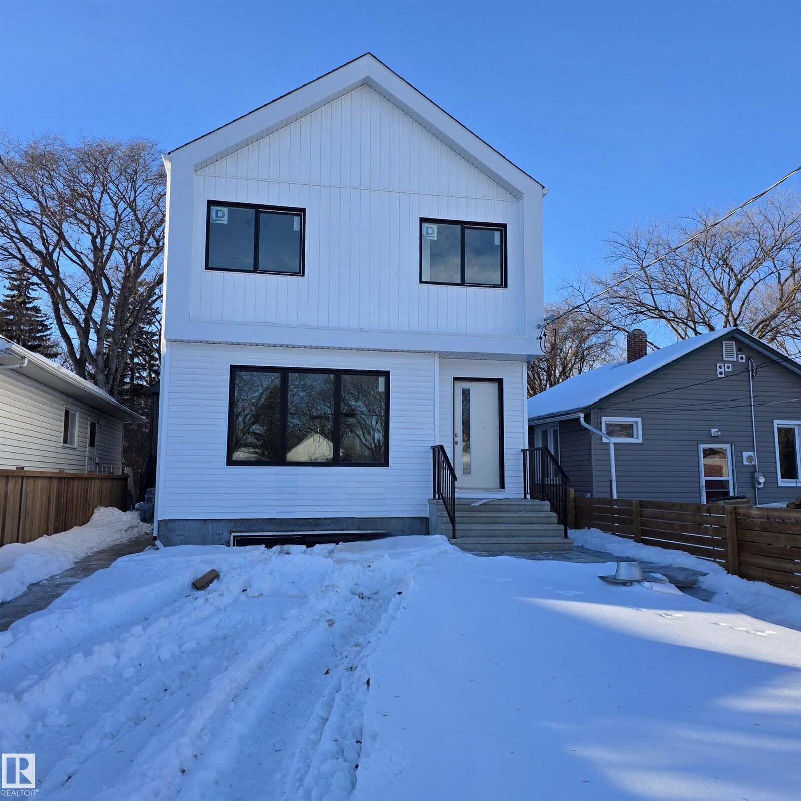 Property Photo:  12921 118 Street NW 2  AB T5E 5L1 