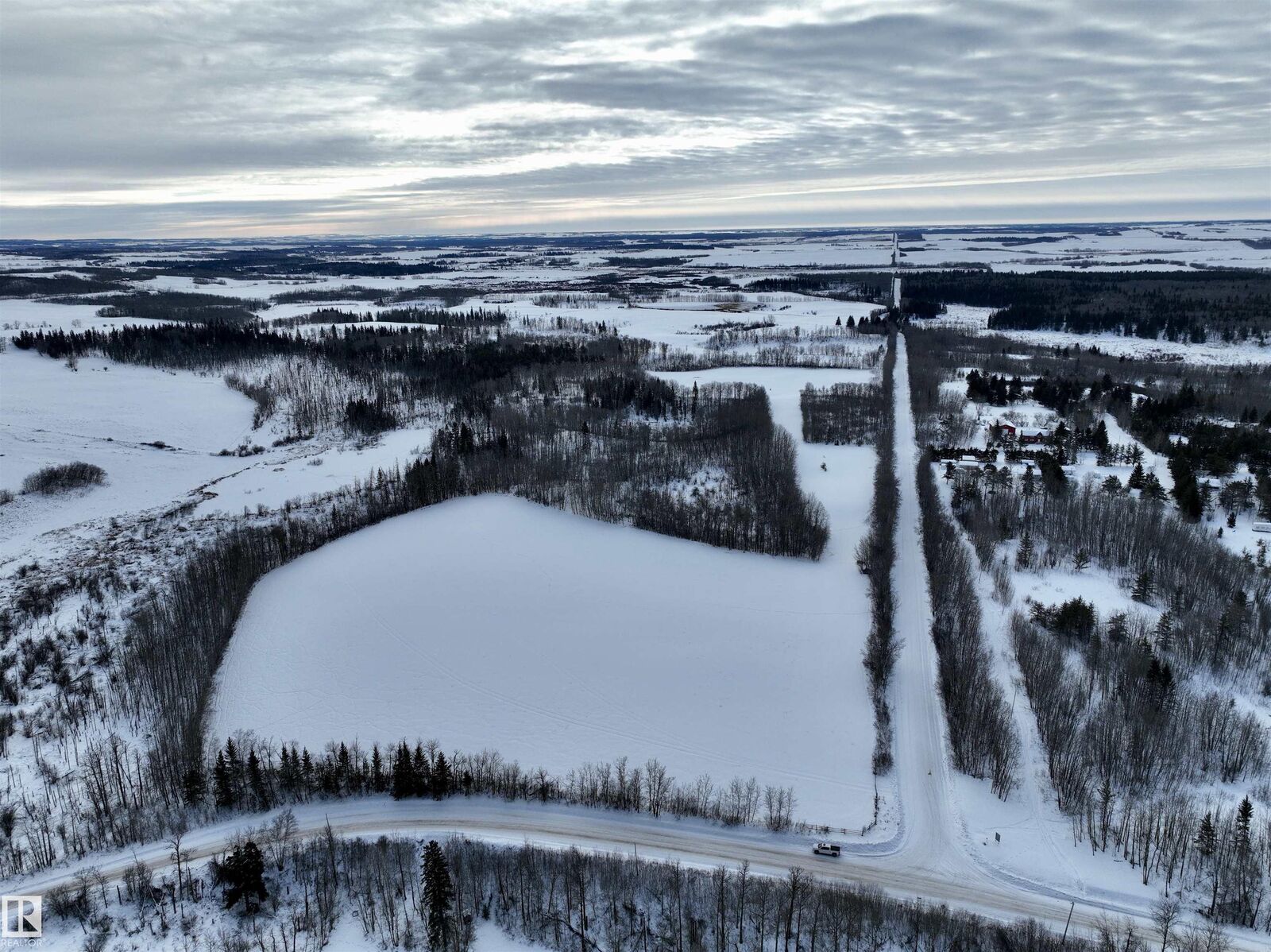 Property Photo:  NW-9-60-16-W4  AB T0A 3C0 