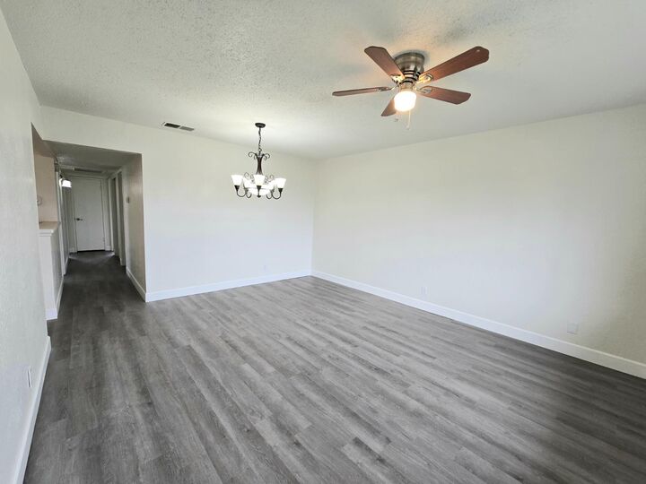 Property Photo:  424 W Rialto Avenue  CA 93612 