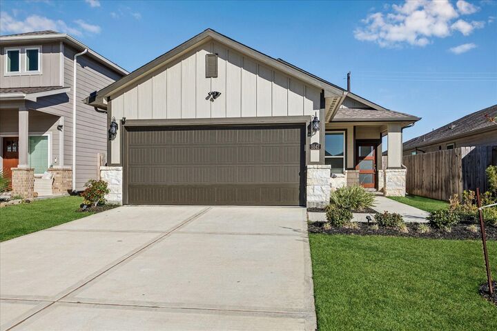 Property Photo:  5547 Madden Lane  TX 77048 