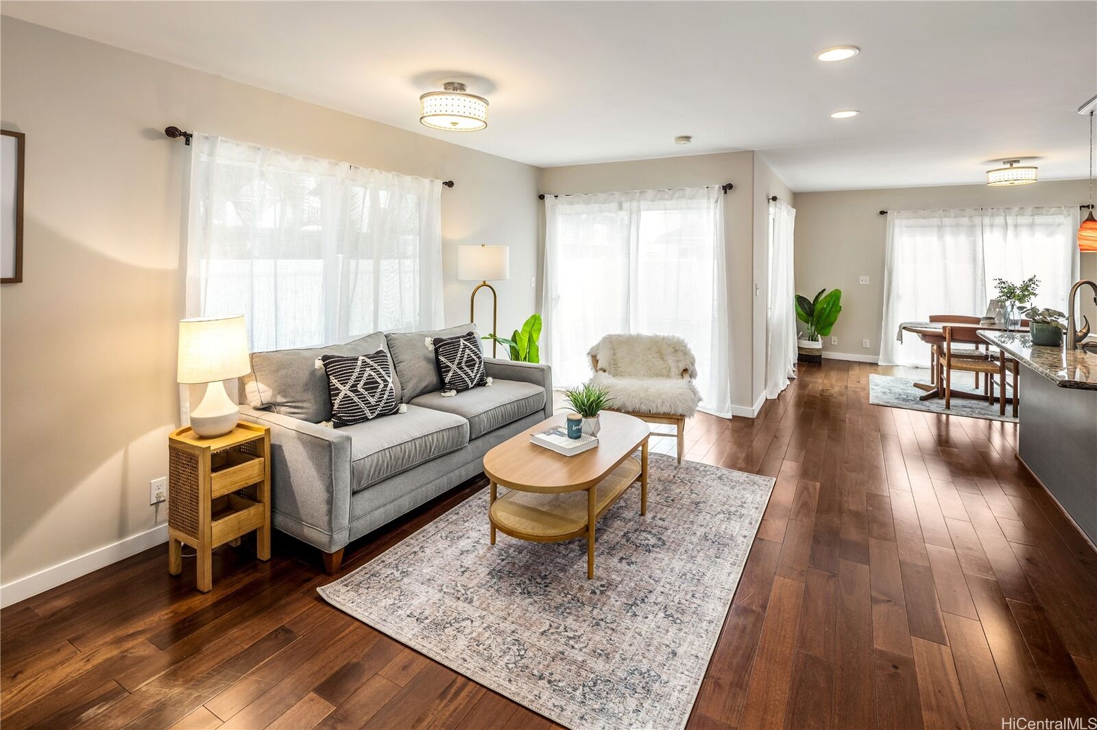Property Photo: 751 Kinalau Place HI 96813