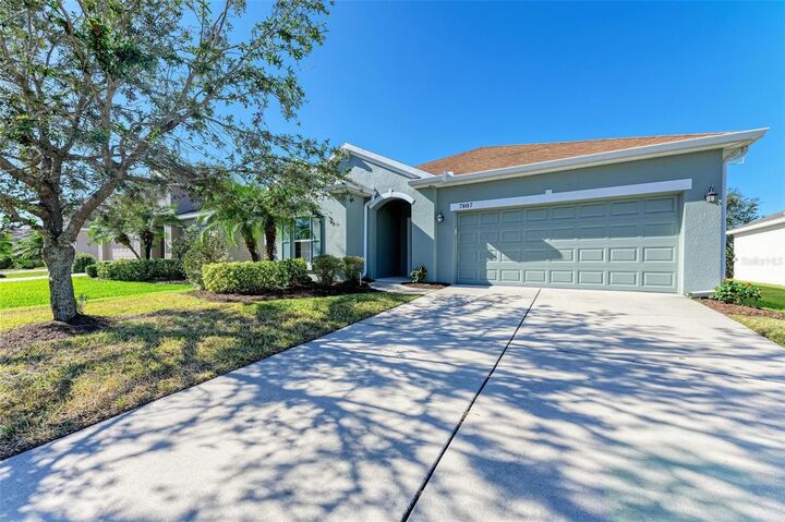 Property Photo:  7807 110th Avenue E  FL 34219 