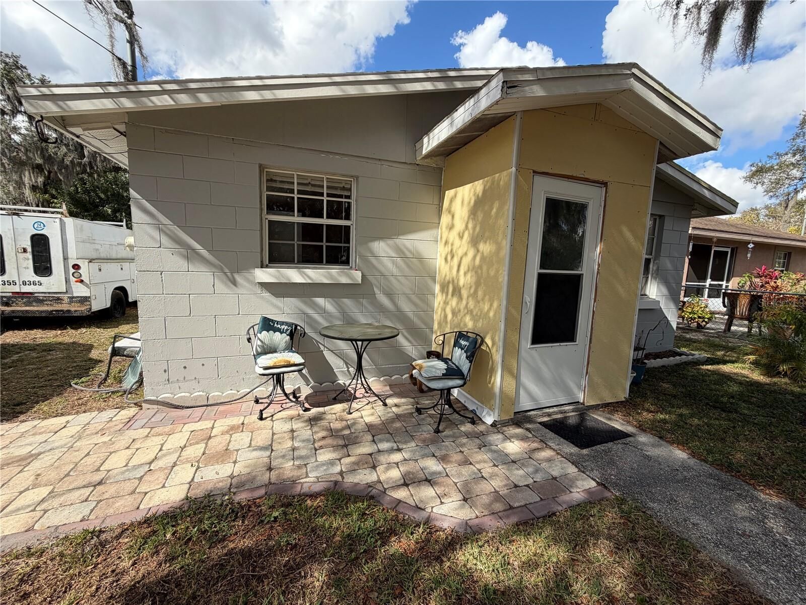 Property Photo:  225 W Northside Drive  FL 33853 