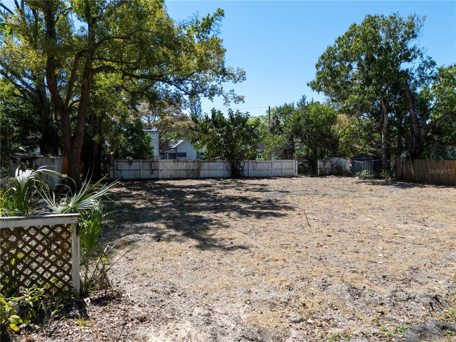 Property Photo: 1007 Jones Street FL 33755