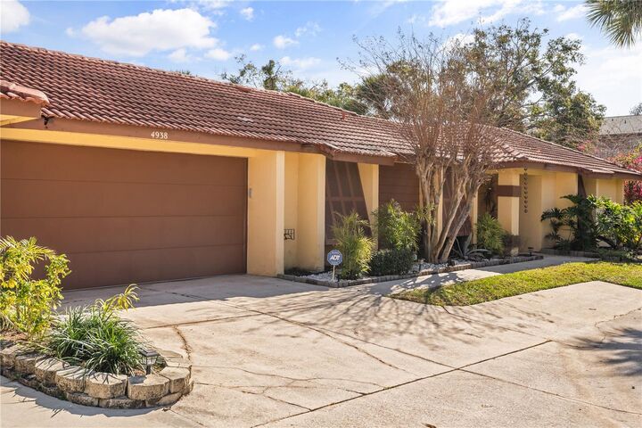 Property Photo:  4938 Samoa Circle 6  FL 32808 
